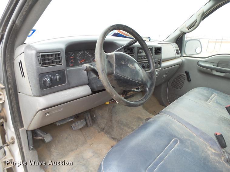 image for item EI9531 2000 Ford F250 Super Duty utility bed pickup truck