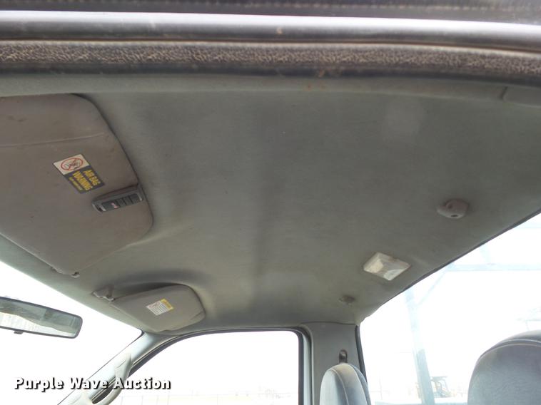 image for item EI9531 2000 Ford F250 Super Duty utility bed pickup truck