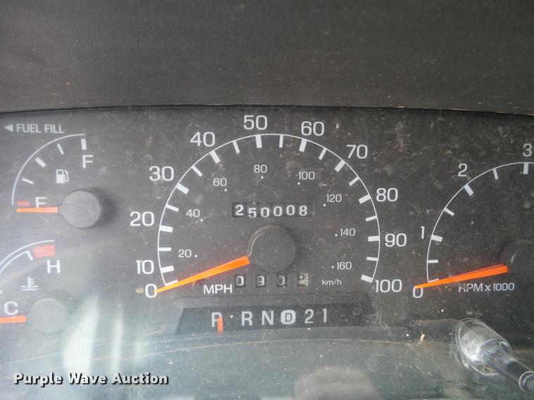 image for item EI9531 2000 Ford F250 Super Duty utility bed pickup truck