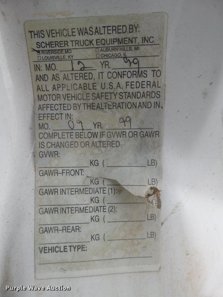 image for item EI9531 2000 Ford F250 Super Duty utility bed pickup truck