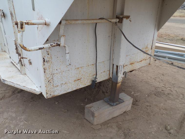 image for item EI9533 Shop built livestock trailer