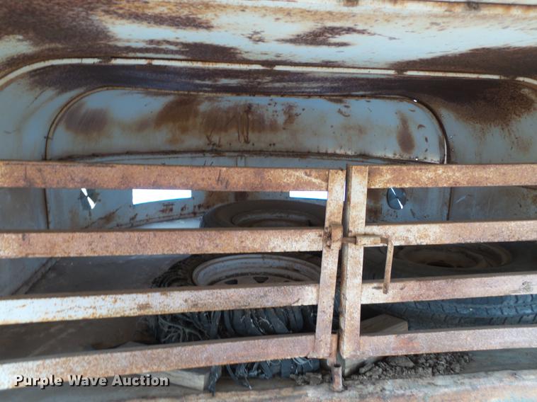 image for item EI9533 Shop built livestock trailer