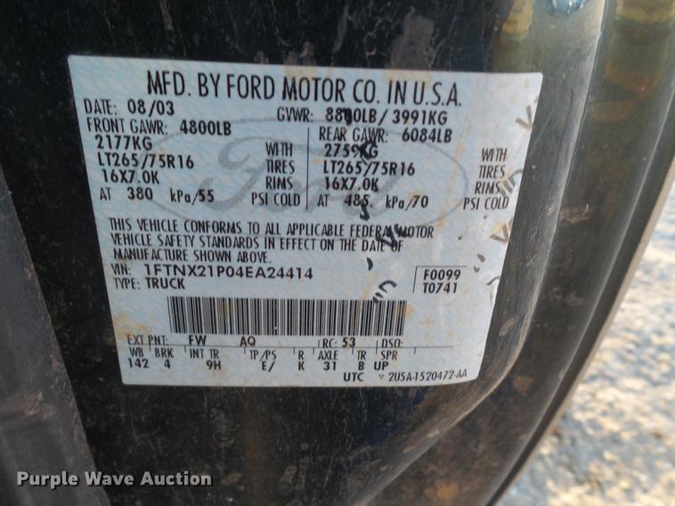 image for item EI9541 2004 Ford F250 Super Duty SuperCab bale bed pickup truck