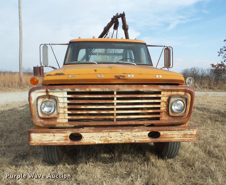1972 Ford F600 flatbed truck in Bartlesville, OK Item EI9760 sold