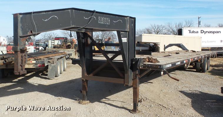 image for item EI9763 2003 Starlite 40TDGN flatbed trailer