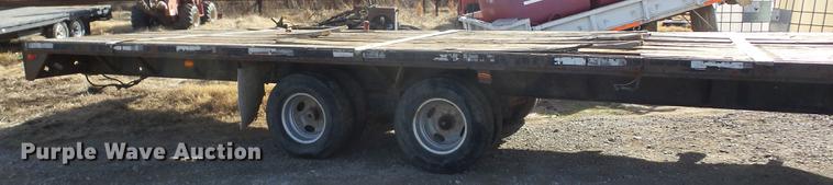 image for item EI9763 2003 Starlite 40TDGN flatbed trailer