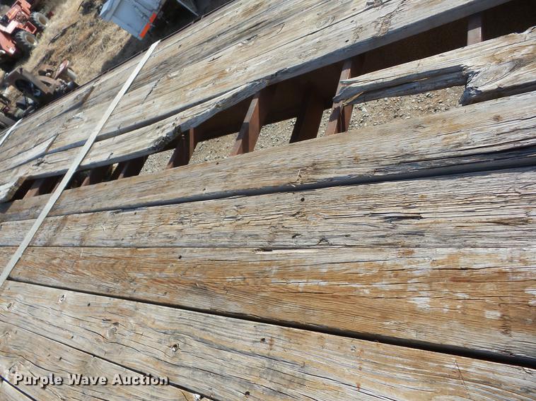 image for item EI9763 2003 Starlite 40TDGN flatbed trailer