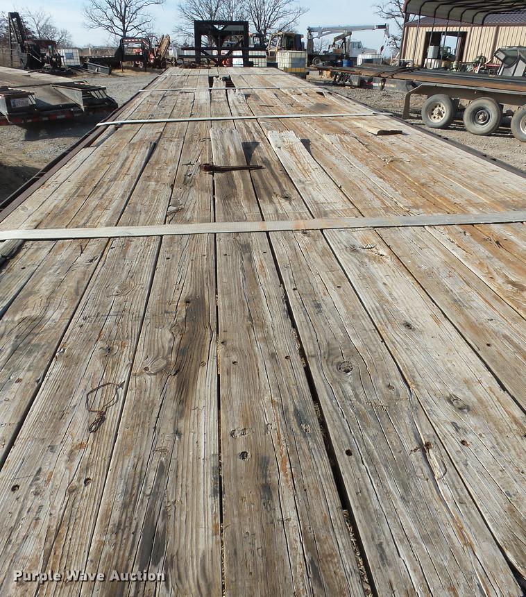 image for item EI9763 2003 Starlite 40TDGN flatbed trailer