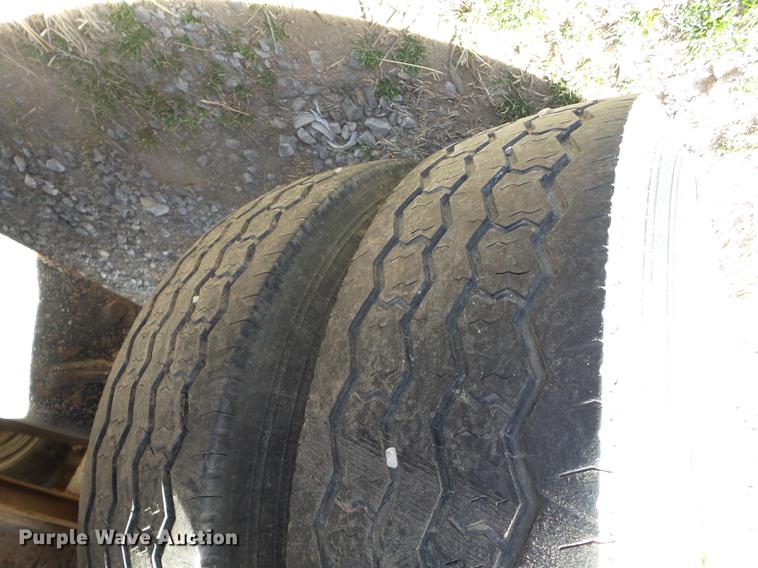 image for item EI9763 2003 Starlite 40TDGN flatbed trailer