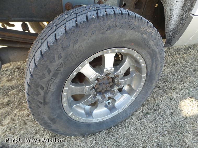 image for item EN9510 2007 Chevrolet Silverado 2500HD Crew Cab pickup truck