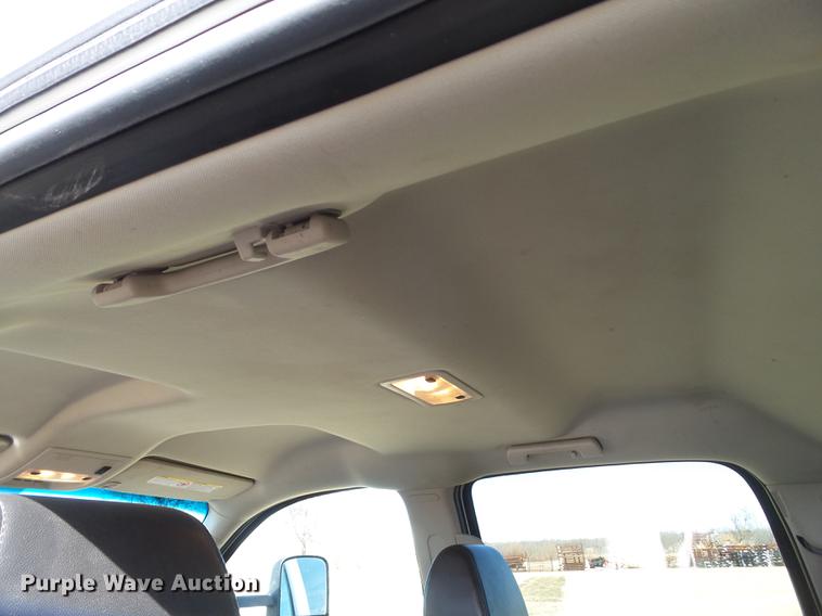 image for item EN9510 2007 Chevrolet Silverado 2500HD Crew Cab pickup truck