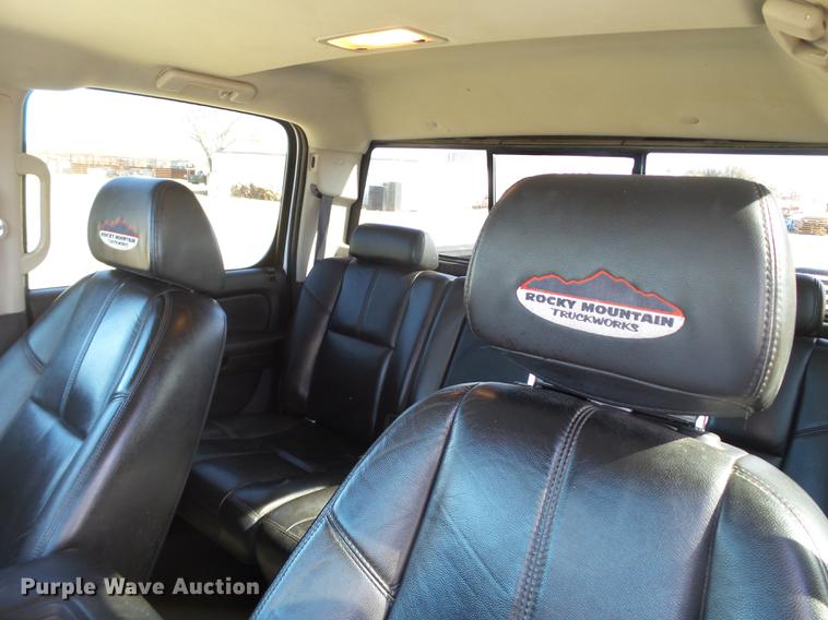 image for item EN9510 2007 Chevrolet Silverado 2500HD Crew Cab pickup truck