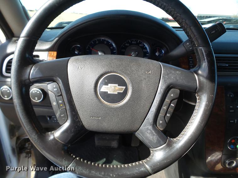 image for item EN9510 2007 Chevrolet Silverado 2500HD Crew Cab pickup truck