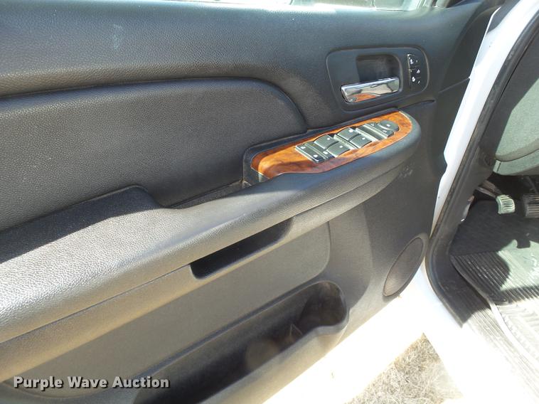 image for item EN9510 2007 Chevrolet Silverado 2500HD Crew Cab pickup truck