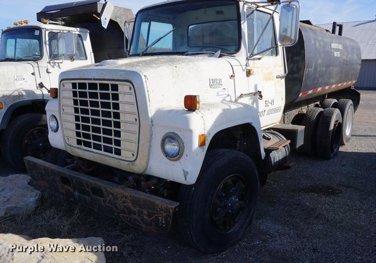image for item DB0380 1973 Ford 9000 water truck
