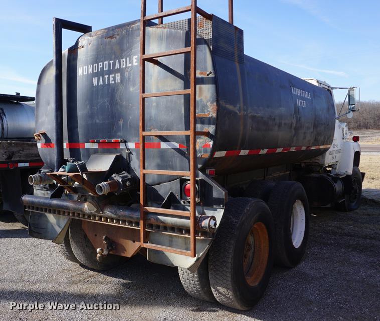 image for item DB0380 1973 Ford 9000 water truck