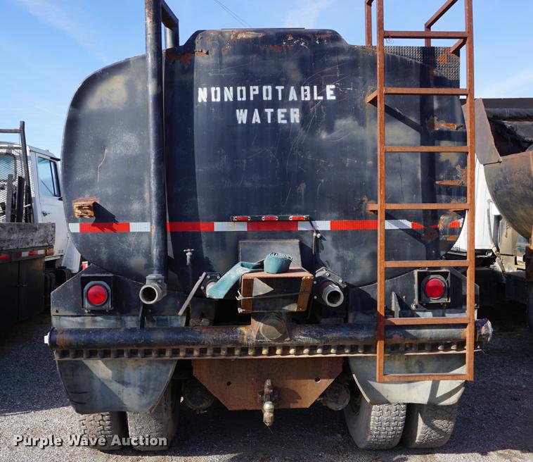 image for item DB0380 1973 Ford 9000 water truck