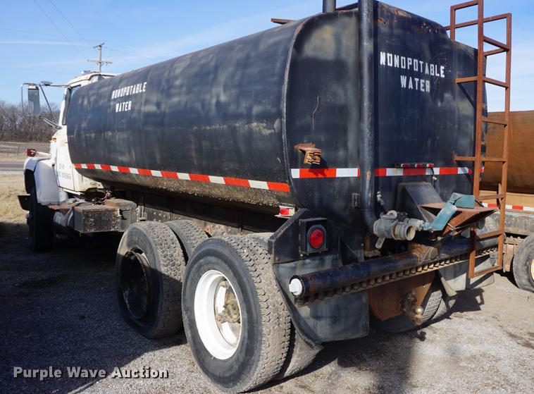image for item DB0380 1973 Ford 9000 water truck