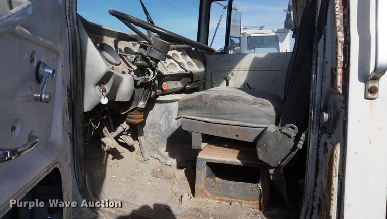 image for item DB0380 1973 Ford 9000 water truck