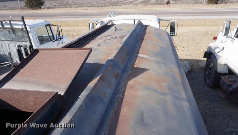 image for item DB0380 1973 Ford 9000 water truck