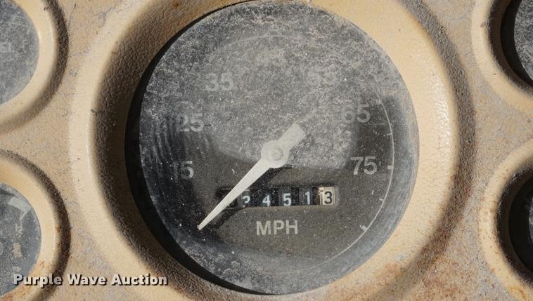 image for item DB0381 1981 Ford 8000 tank truck