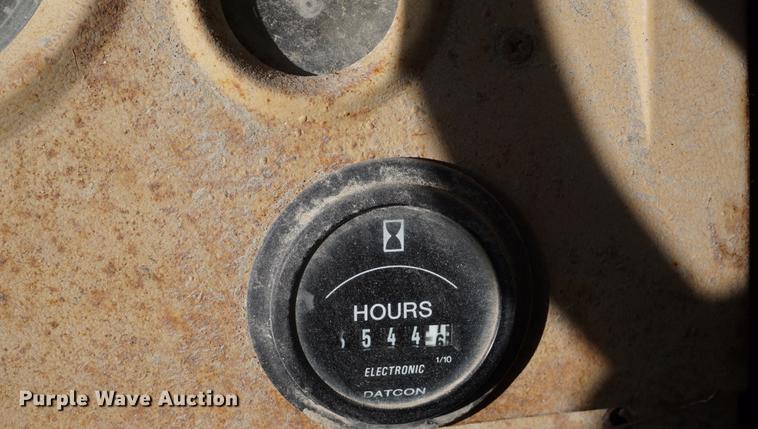 image for item DB0381 1981 Ford 8000 tank truck