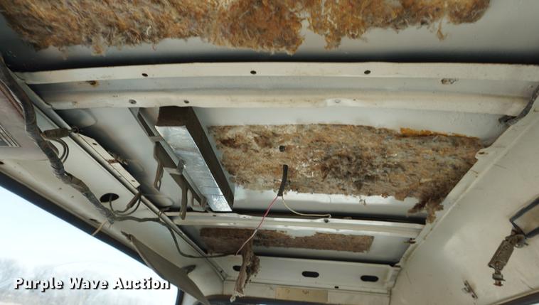 image for item DB0381 1981 Ford 8000 tank truck