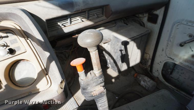 image for item DB0381 1981 Ford 8000 tank truck