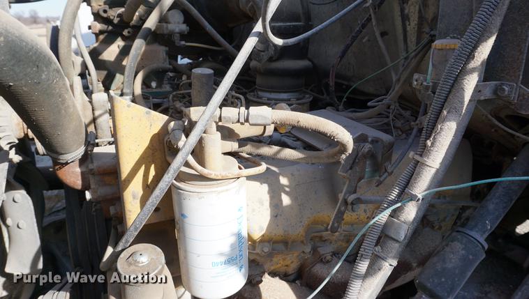 image for item DB0381 1981 Ford 8000 tank truck