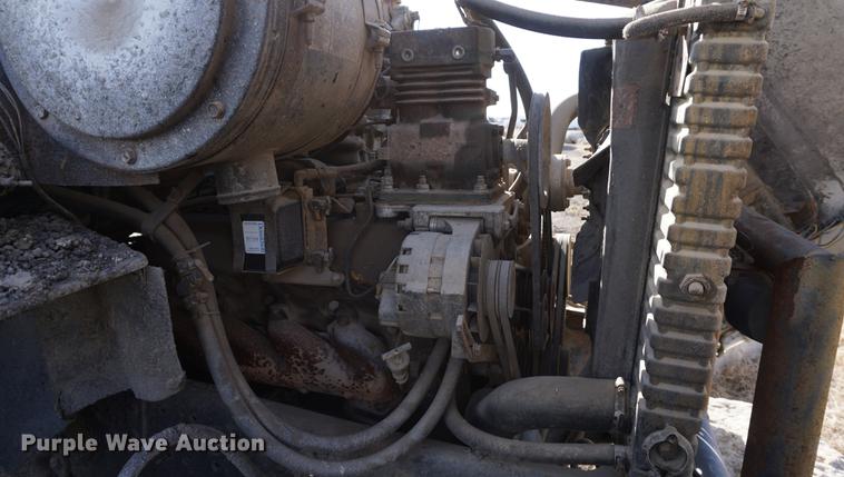 image for item DB0381 1981 Ford 8000 tank truck