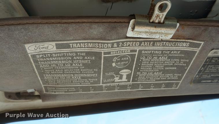 image for item DB0381 1981 Ford 8000 tank truck