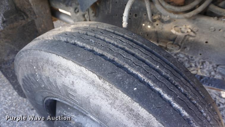 image for item DB0381 1981 Ford 8000 tank truck