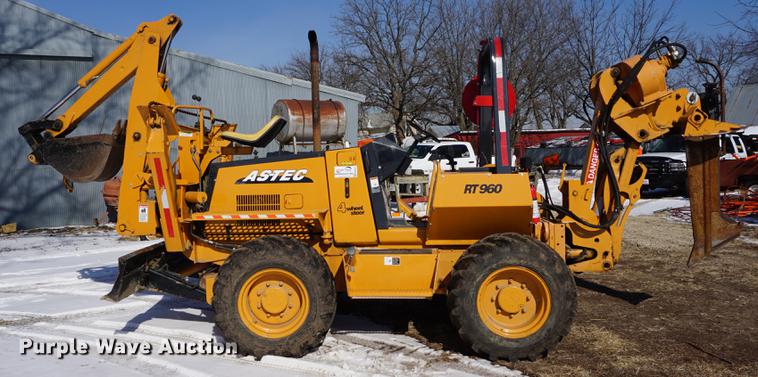 image for item DB0423 2006 Astec RT960 vibratory cable plow