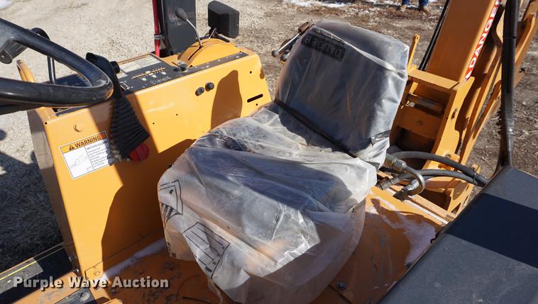 image for item DB0423 2006 Astec RT960 vibratory cable plow