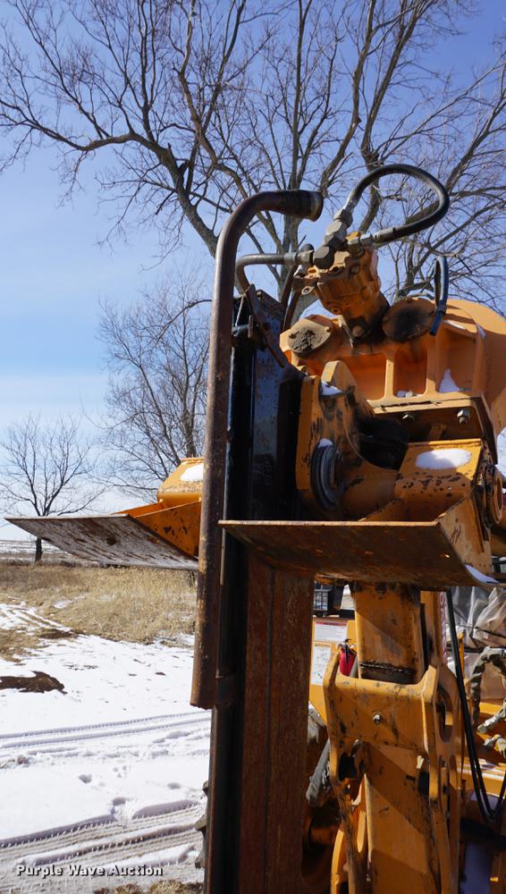 image for item DB0423 2006 Astec RT960 vibratory cable plow