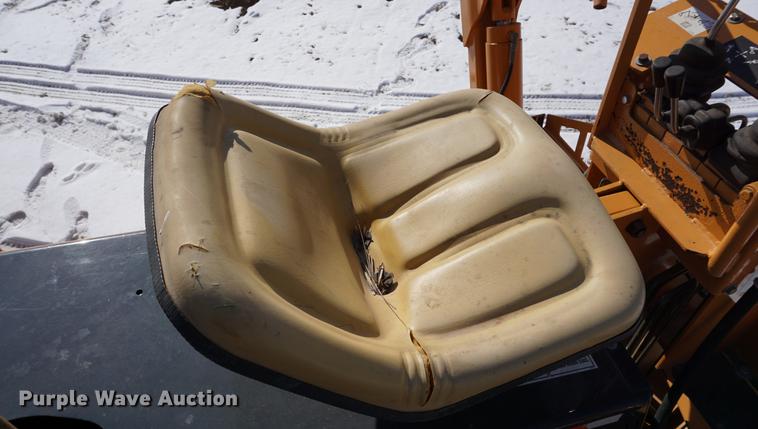 image for item DB0423 2006 Astec RT960 vibratory cable plow