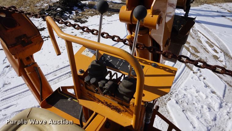 image for item DB0423 2006 Astec RT960 vibratory cable plow