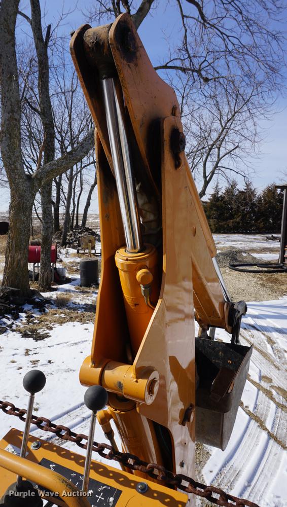 image for item DB0423 2006 Astec RT960 vibratory cable plow