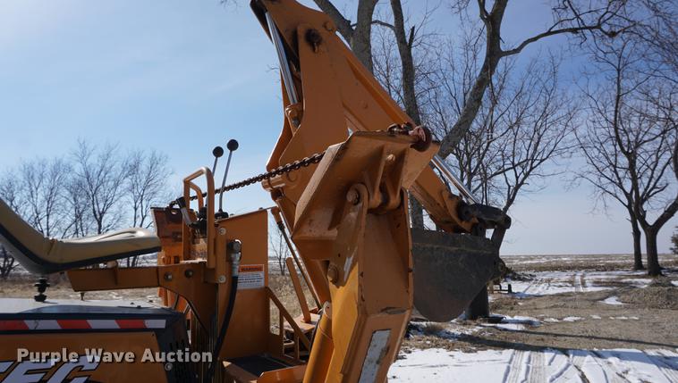 image for item DB0423 2006 Astec RT960 vibratory cable plow