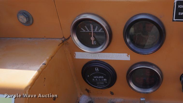 image for item DB0424 2002 Case Maxi Sneaker Series C vibratory cable plow