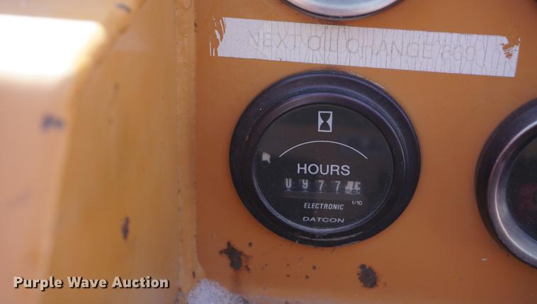 image for item DB0424 2002 Case Maxi Sneaker Series C vibratory cable plow