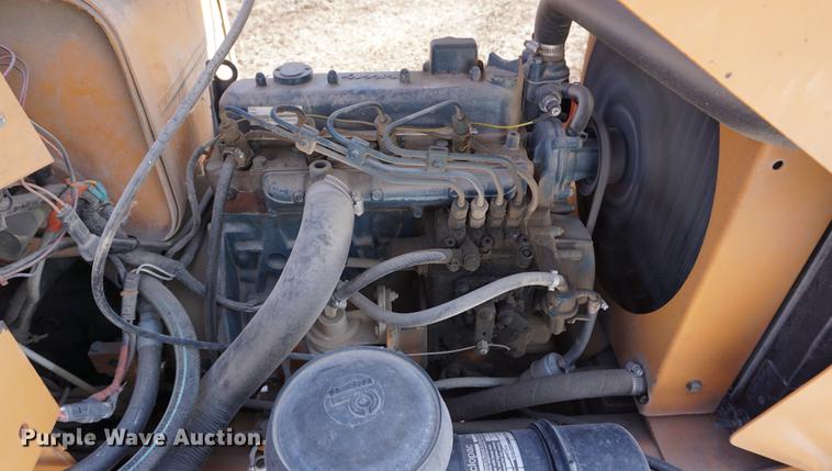 image for item DB0424 2002 Case Maxi Sneaker Series C vibratory cable plow