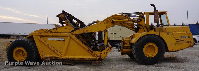 image for item DB0440 1973 John Deere JD860A elevating scraper