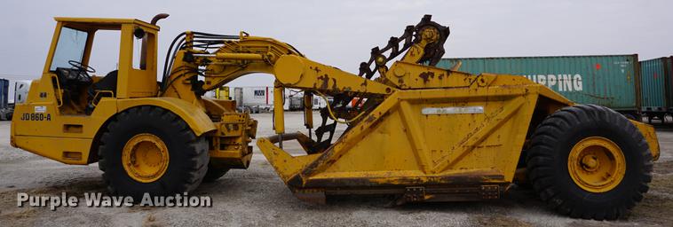 image for item DB0440 1973 John Deere JD860A elevating scraper