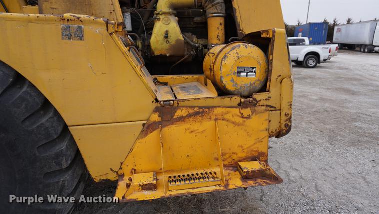 image for item DB0440 1973 John Deere JD860A elevating scraper