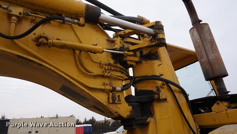 image for item DB0440 1973 John Deere JD860A elevating scraper