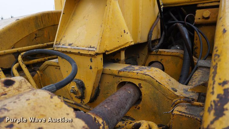 image for item DB0440 1973 John Deere JD860A elevating scraper