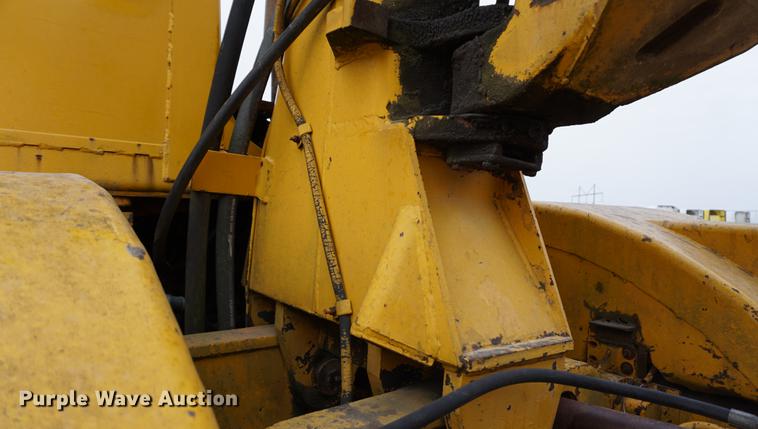 image for item DB0440 1973 John Deere JD860A elevating scraper