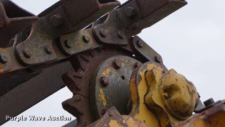 image for item DB0440 1973 John Deere JD860A elevating scraper