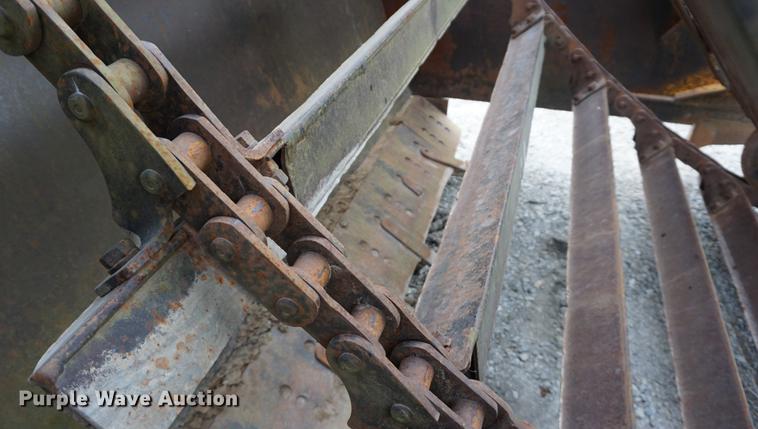 image for item DB0440 1973 John Deere JD860A elevating scraper